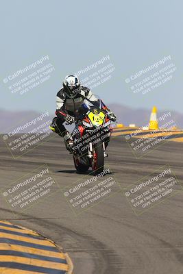 media/Oct-08-2023-CVMA (Sun) [[dbfe88ae3c]]/Race 3 Amateur Supersport Middleweight/